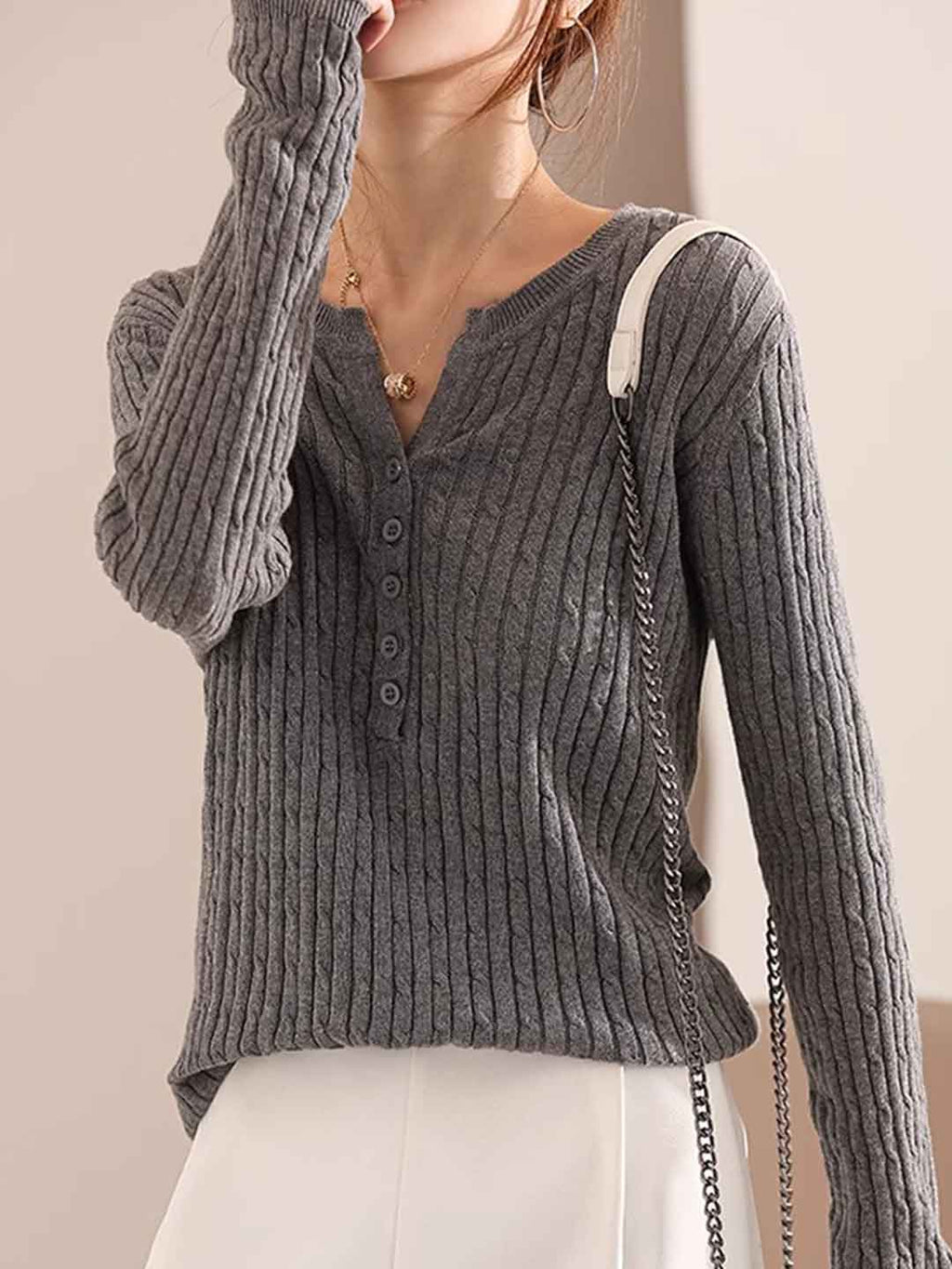 Bella Classic V-Neck Solid Color Knitted Sweater